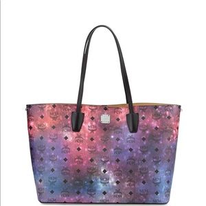 MCM Limited Edition Galaxy Visetos Medium Tote💜💙
